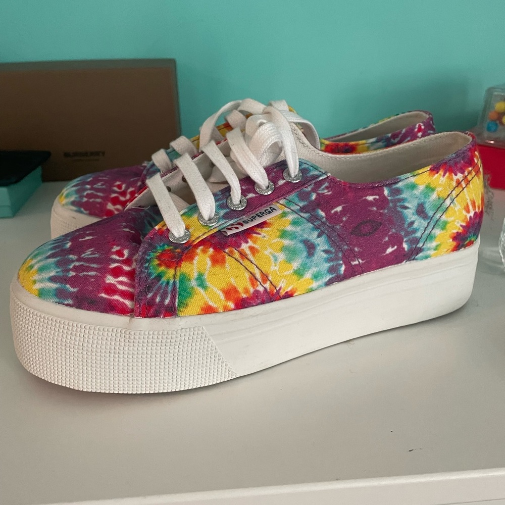 Brand New Superga Tie Dye Woman’s 7 Platform Sneaker
